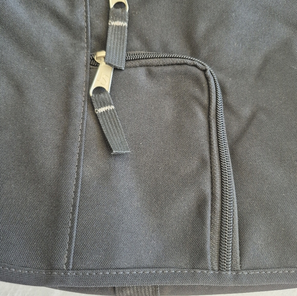 Jansport Black padded messenger bag. Ideal for laptops. NWT - Picture 4 of 8
